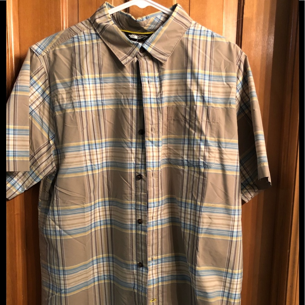 North Face button down, Men’s, L, Beige.